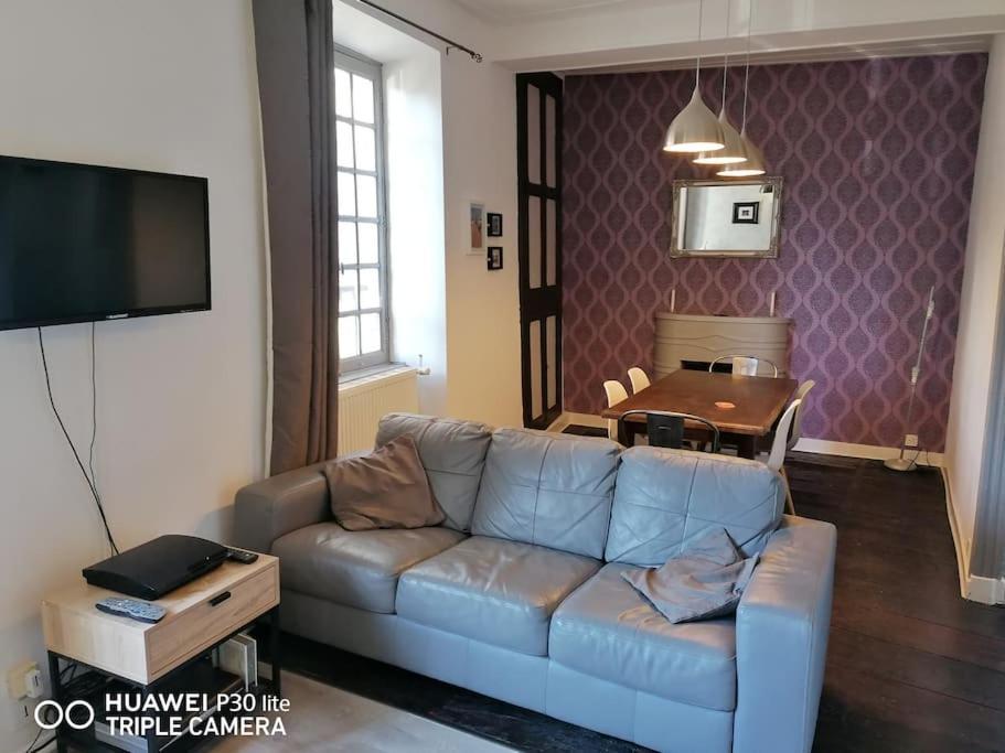 L'Ancienne Forge - A Stylish Medieval Holiday Home กงโฟลองส์ ภายนอก รูปภาพ