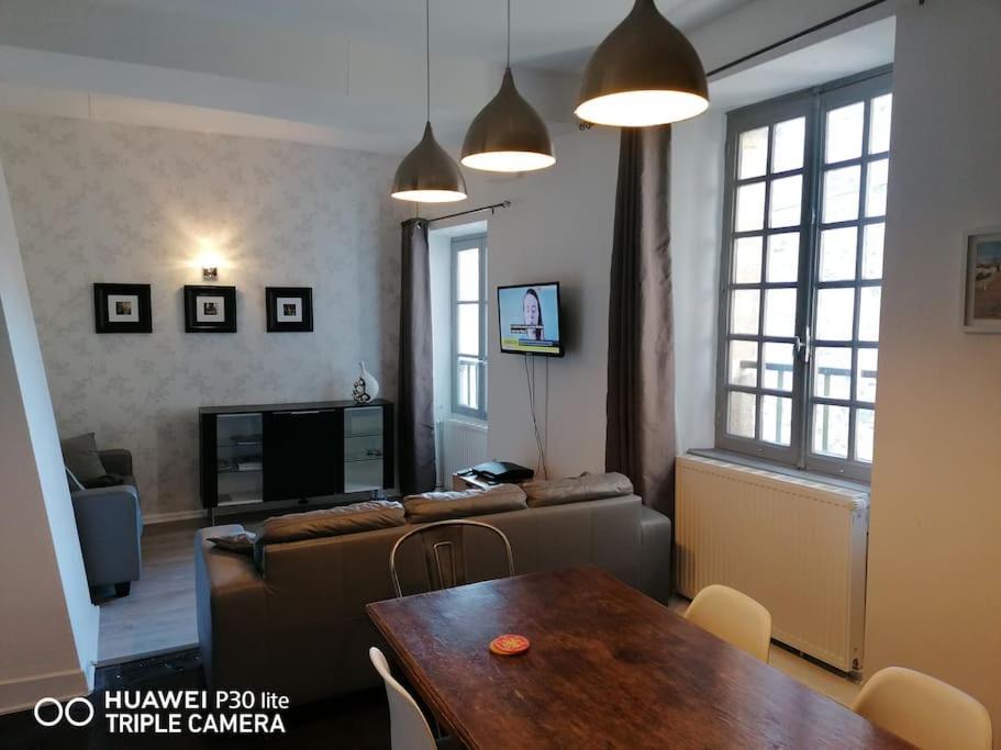 L'Ancienne Forge - A Stylish Medieval Holiday Home กงโฟลองส์ ภายนอก รูปภาพ